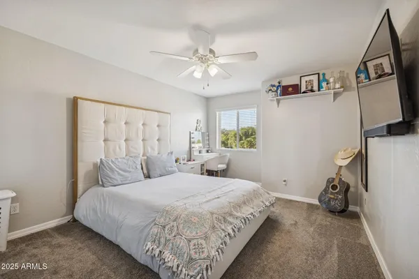 $1,168,000 | 919 South Paradise Drive, Gilbert, AZ 85233