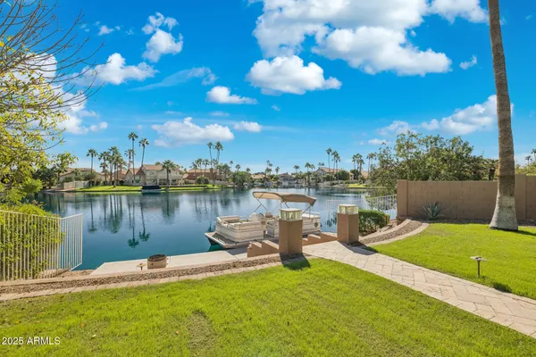 $1,168,000 | 919 South Paradise Drive, Gilbert, AZ 85233