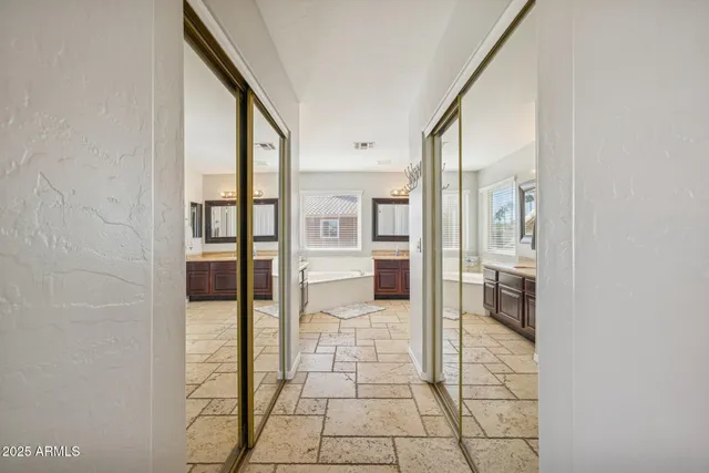 $1,198,000 | 919 South Paradise Drive, Gilbert, AZ 85233