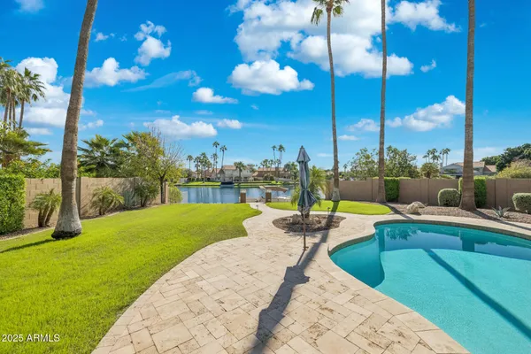 $1,168,000 | 919 South Paradise Drive, Gilbert, AZ 85233
