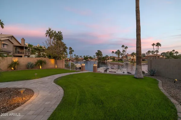 $1,168,000 | 919 South Paradise Drive, Gilbert, AZ 85233