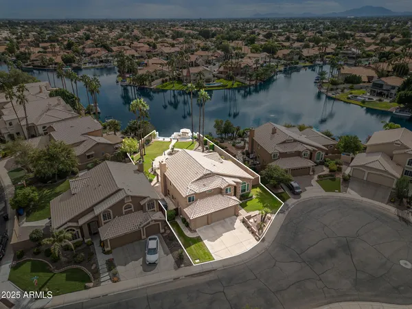 $1,168,000 | 919 South Paradise Drive, Gilbert, AZ 85233