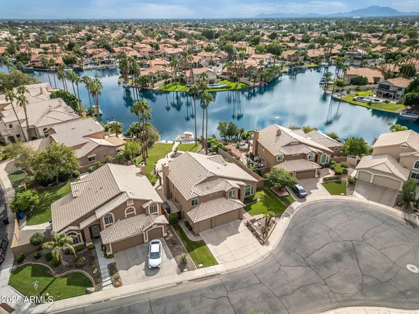 $1,168,000 | 919 South Paradise Drive, Gilbert, AZ 85233