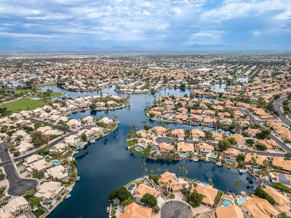 $1,168,000 | 919 South Paradise Drive, Gilbert, AZ 85233