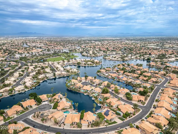 $1,168,000 | 919 South Paradise Drive, Gilbert, AZ 85233