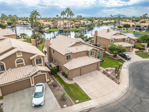 $1,168,000 | 919 South Paradise Drive, Gilbert, AZ 85233