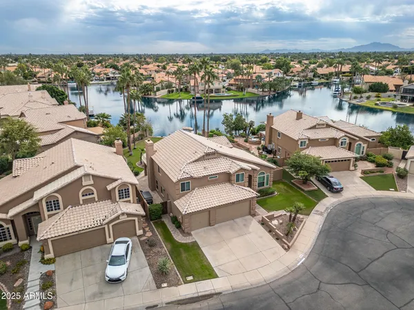 $1,168,000 | 919 South Paradise Drive, Gilbert, AZ 85233