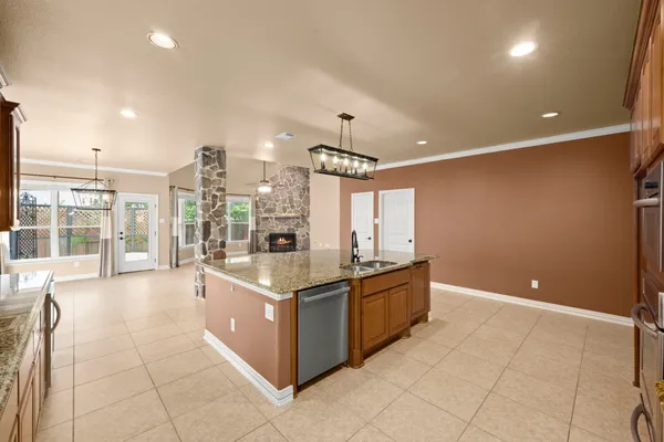 $405,000 | 110 David Forest Lane, Conroe, TX 77384