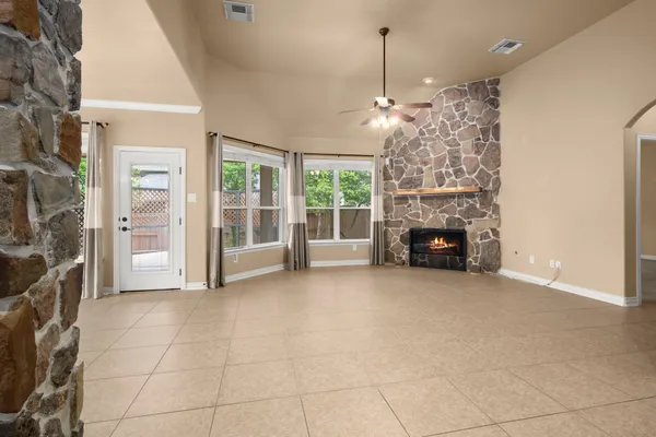 $405,000 | 110 David Forest Lane, Conroe, TX 77384