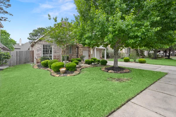 $405,000 | 110 David Forest Lane, Conroe, TX 77384