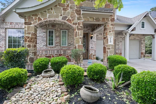 $405,000 | 110 David Forest Lane, Conroe, TX 77384