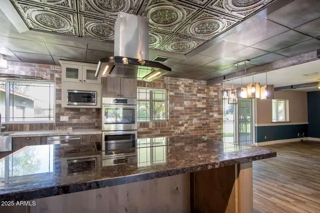 $1,179,000 | 2975 East Campbell Road, Gilbert, AZ 85234