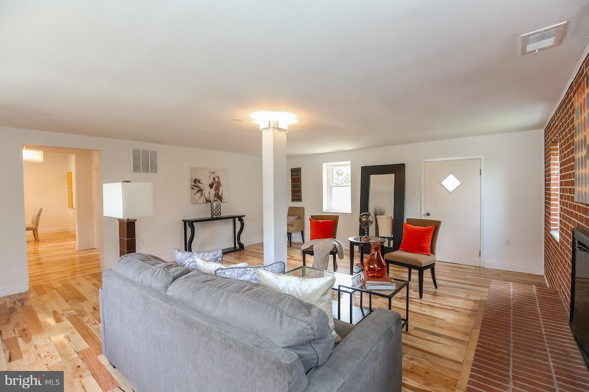 1415 Howard Road Southeast Washington, DC 20020 - Photo 13 of 29 Family Room