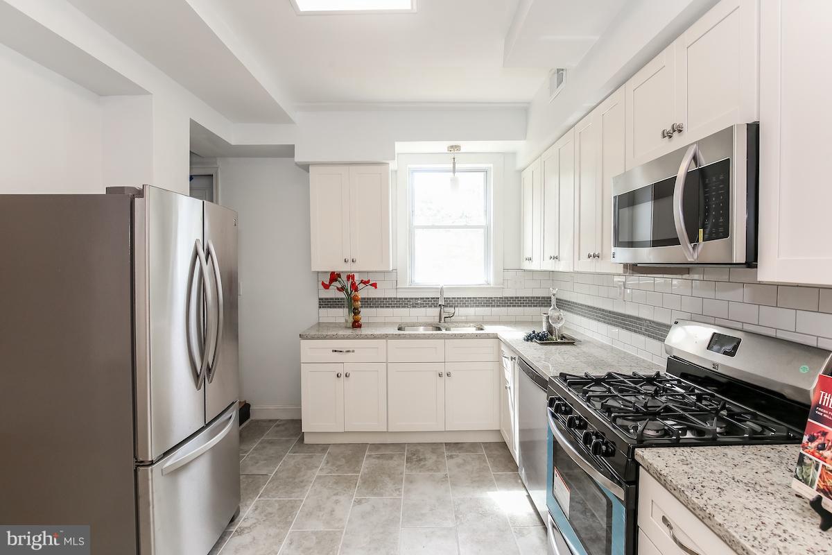 1415 Howard Road Southeast Washington, DC 20020 - Photo 4 of 29 Kitchen