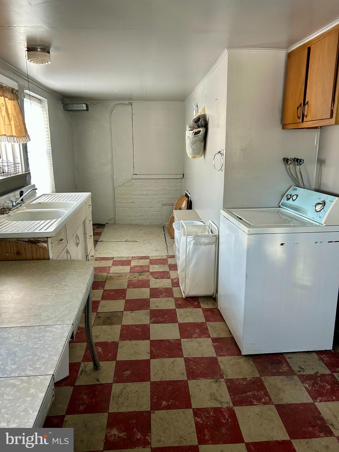 3418 Limestone Road, Unit A Cochranville, PA 19330 - Photo 8 of 16 Side Entrance & Laundry