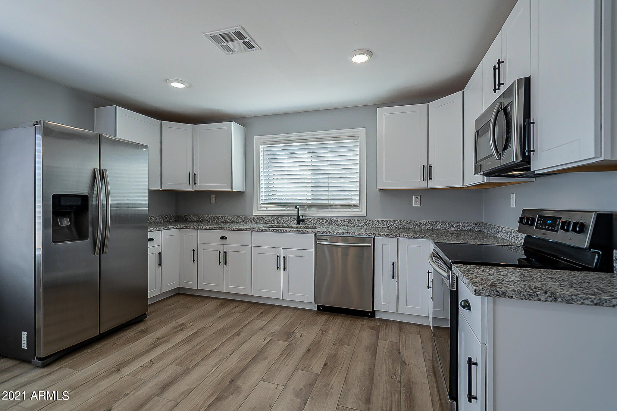 428 South Meridian Road Mesa, AZ 85208 - Photo 12 of 60 KITCHEN