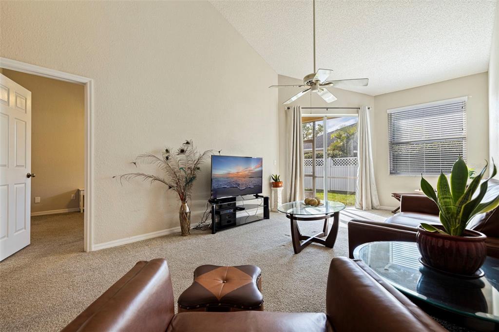 1050 Starkey Road, Unit 602 Largo, FL 33771 - Photo 4 of 49
