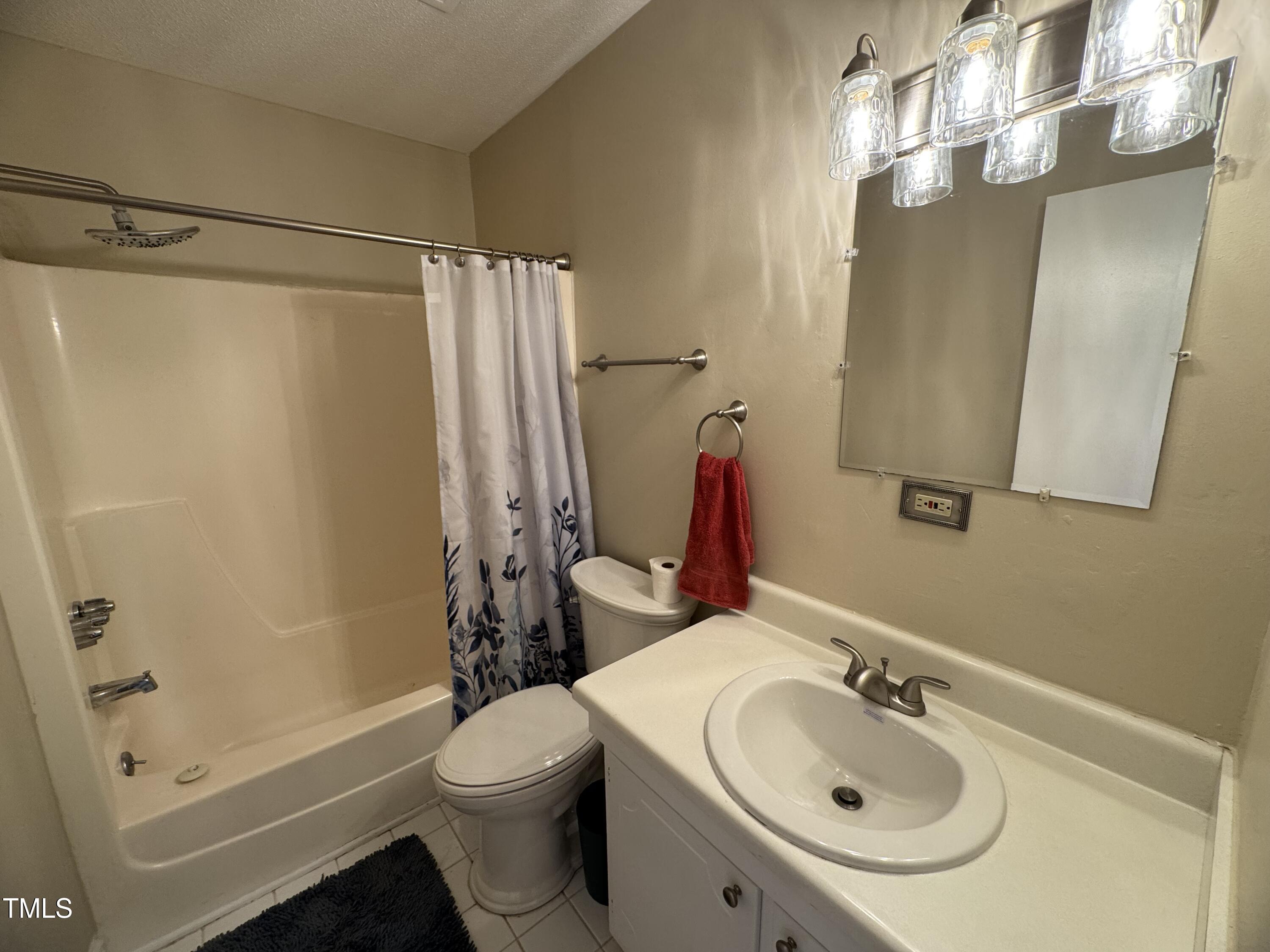 5112 Flint Ridge Place Raleigh, NC 27609 - Photo 11 of 21 IMG_5330