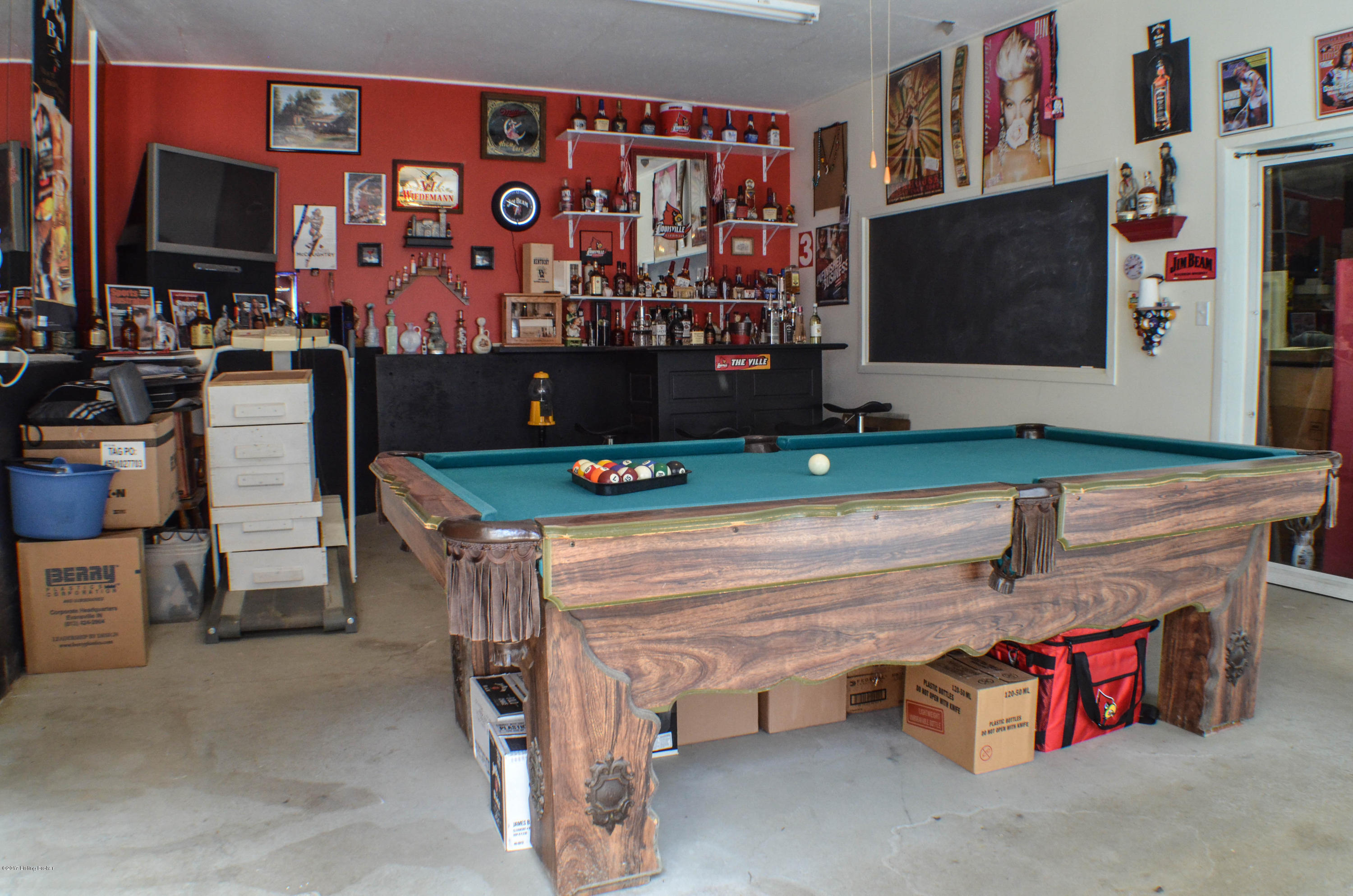 906 Ridge Road Shepherdsville, KY 40165 - Photo 15 of 36 Recreation room attached to garage.