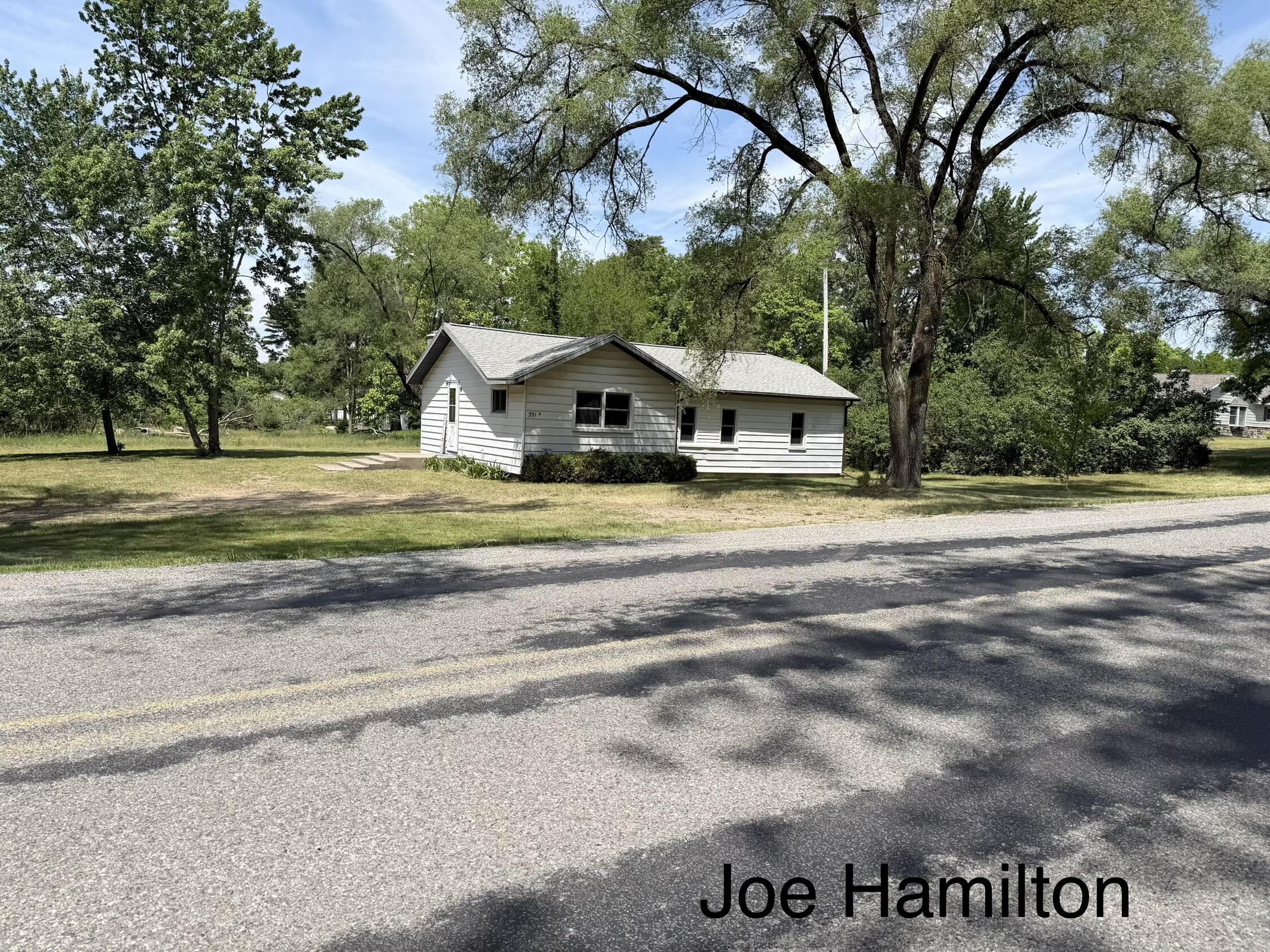 391 North Briggs Road Middleville, MI 49333 - Photo 1 of 18 front view