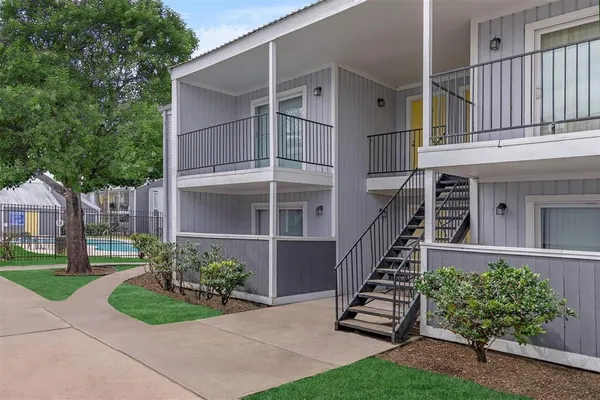 $725 | 10402 Sandpiper Drive, Unit 13200, Houston, TX 77096