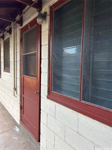 $1,350 | 842 Lukepane Avenue, Unit 2, Honolulu, HI 96816