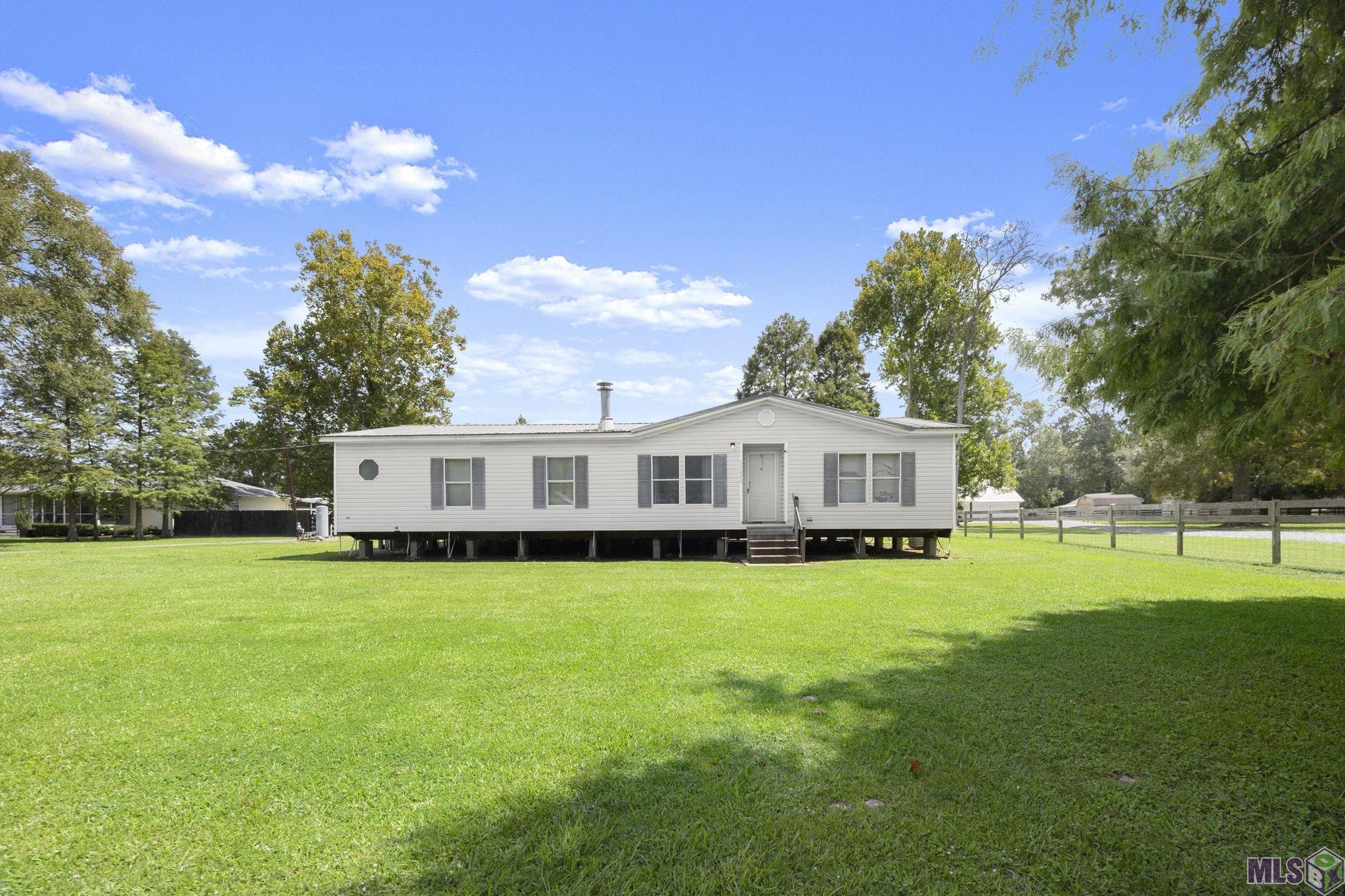 37022 White Road Prairieville, LA 70769 - Photo 2 of 20 Gallery Image 2