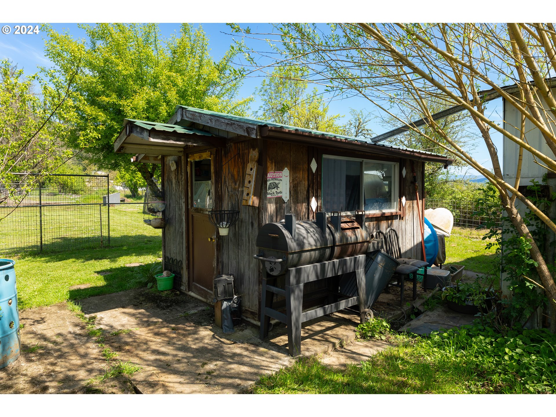 215 Northside Road Sutherlin, OR 97479 - Photo 32 of 40 a view of outdoor space and patio