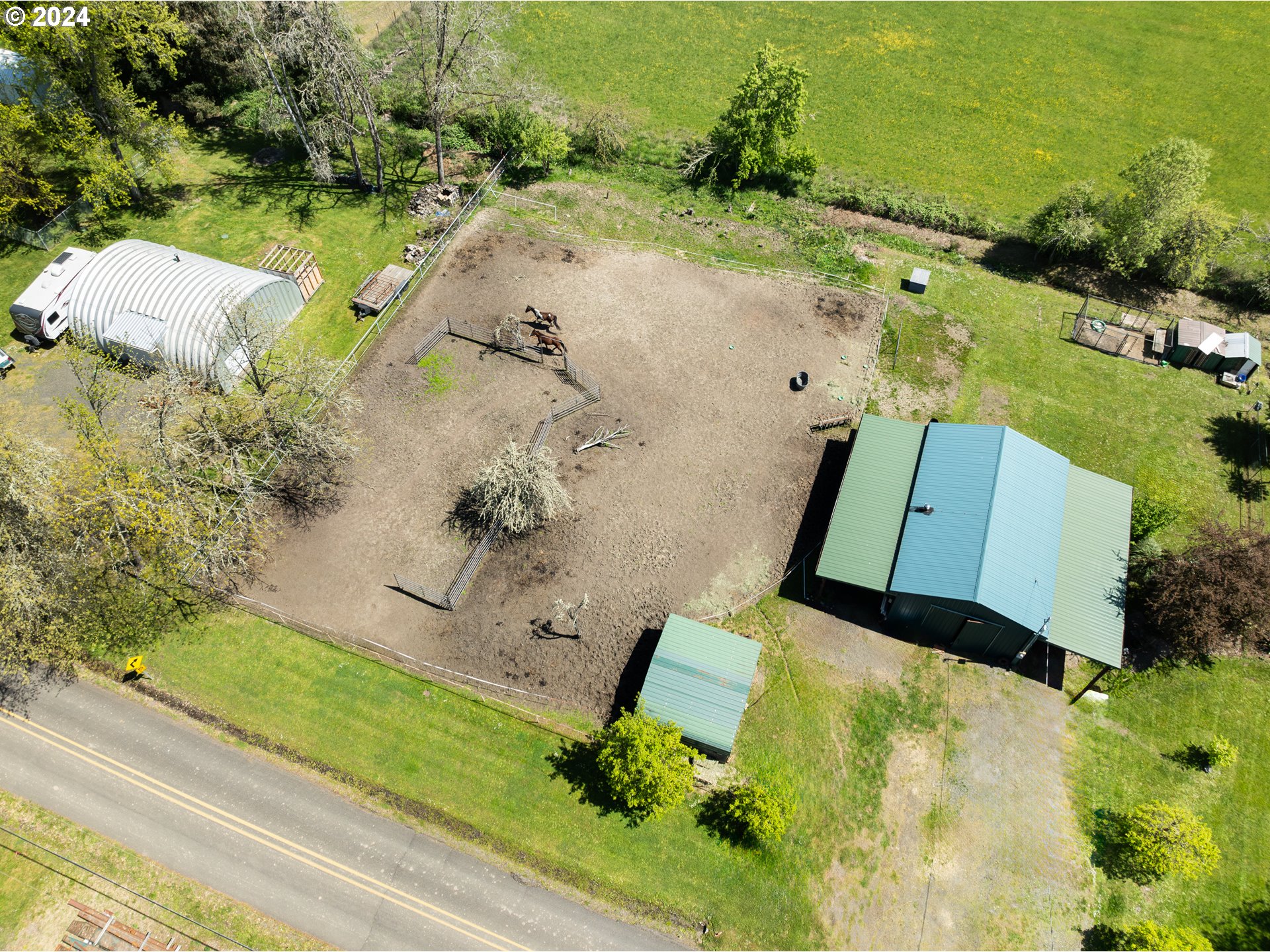 215 Northside Road Sutherlin, OR 97479 - Photo 34 of 40 an aerial view of a house with a yard
