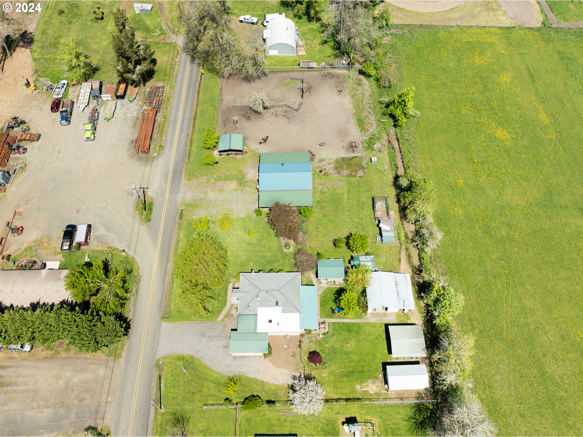 215 Northside Road Sutherlin, OR 97479 - Photo 39 of 40 an aerial view of residential houses with outdoor space