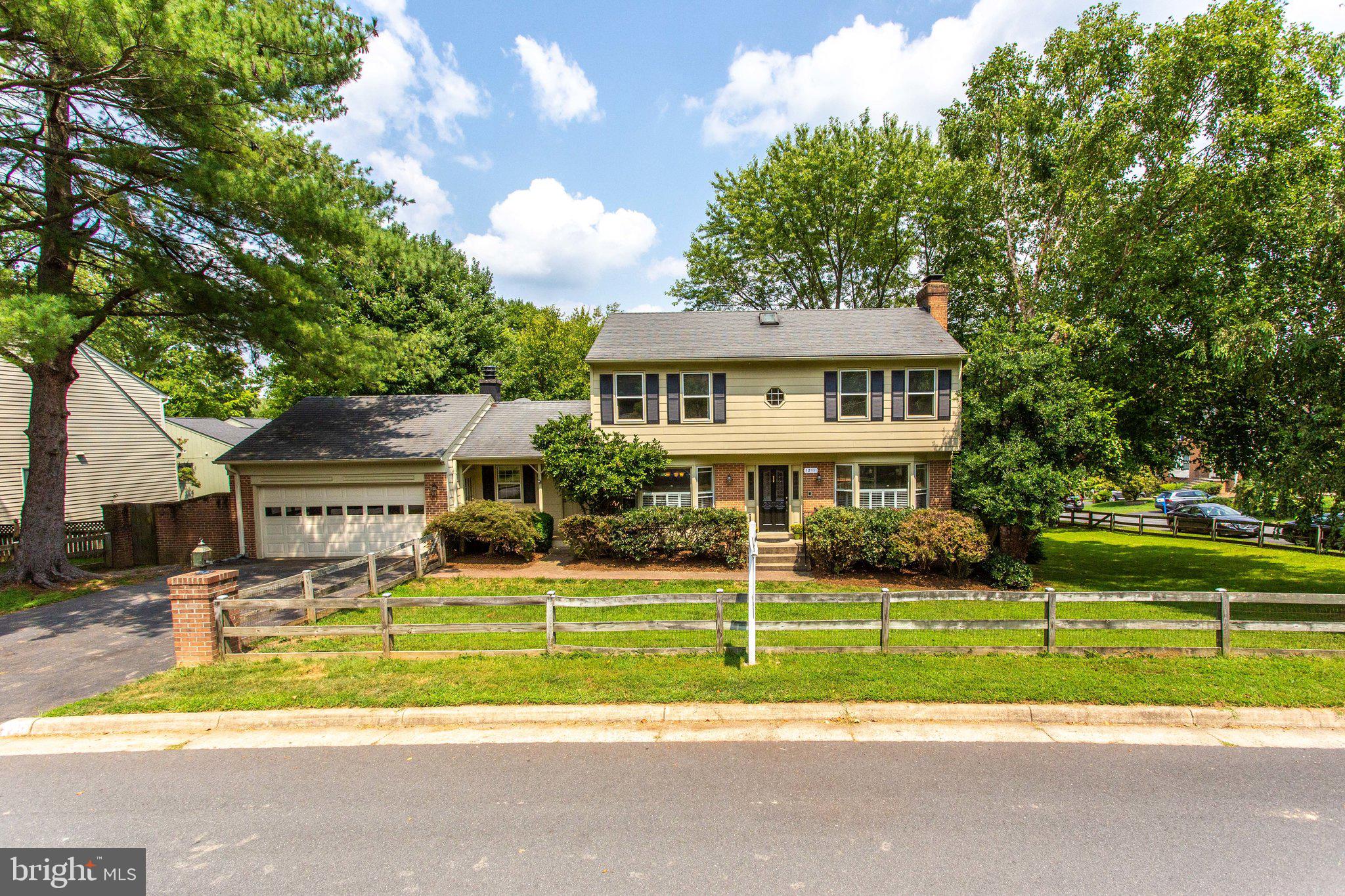 1211 Summit Road McLean, VA 22101 - Photo 2 of 50 Lovely Corner Lot in Beverly Manor