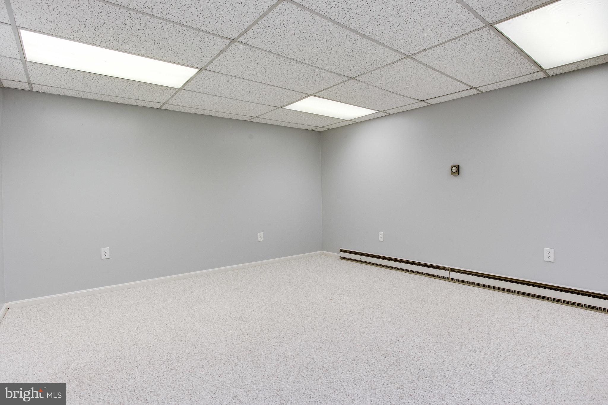 1211 Summit Road McLean, VA 22101 - Photo 36 of 50 Lower Level Bonus Room