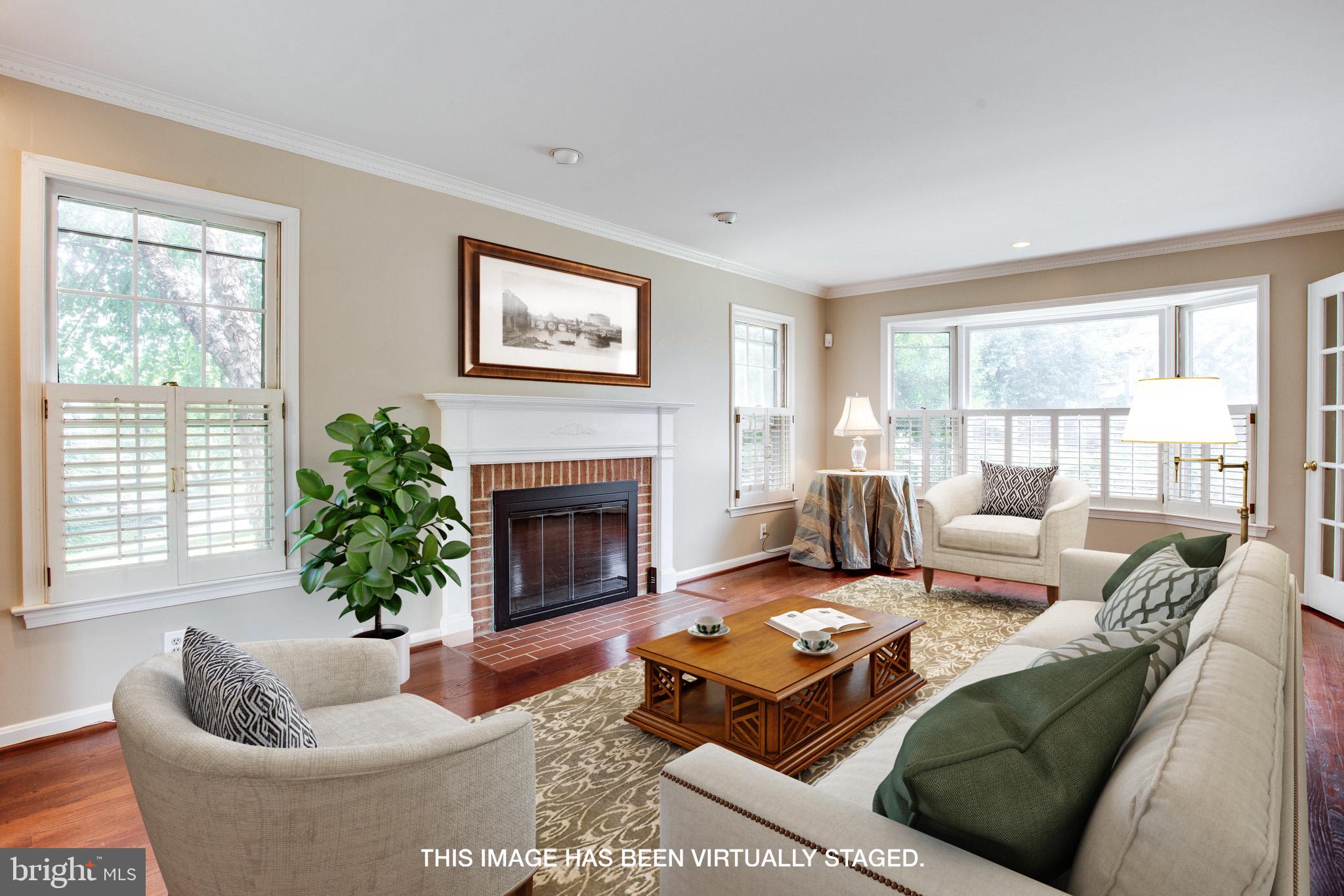 1211 Summit Road McLean, VA 22101 - Photo 6 of 50 Living Room Virtually Staged