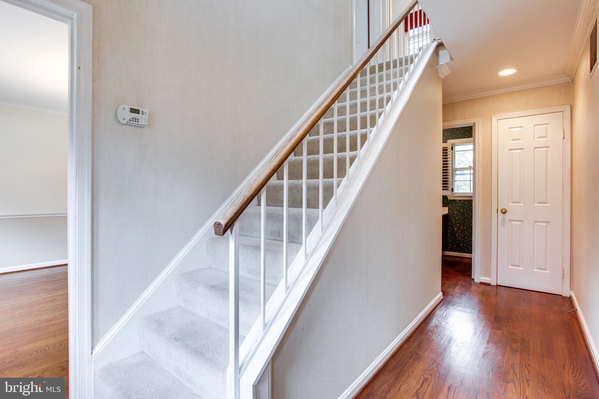 1211 Summit Road McLean, VA 22101 - Photo 8 of 50 Foyer Leading to Kitchen