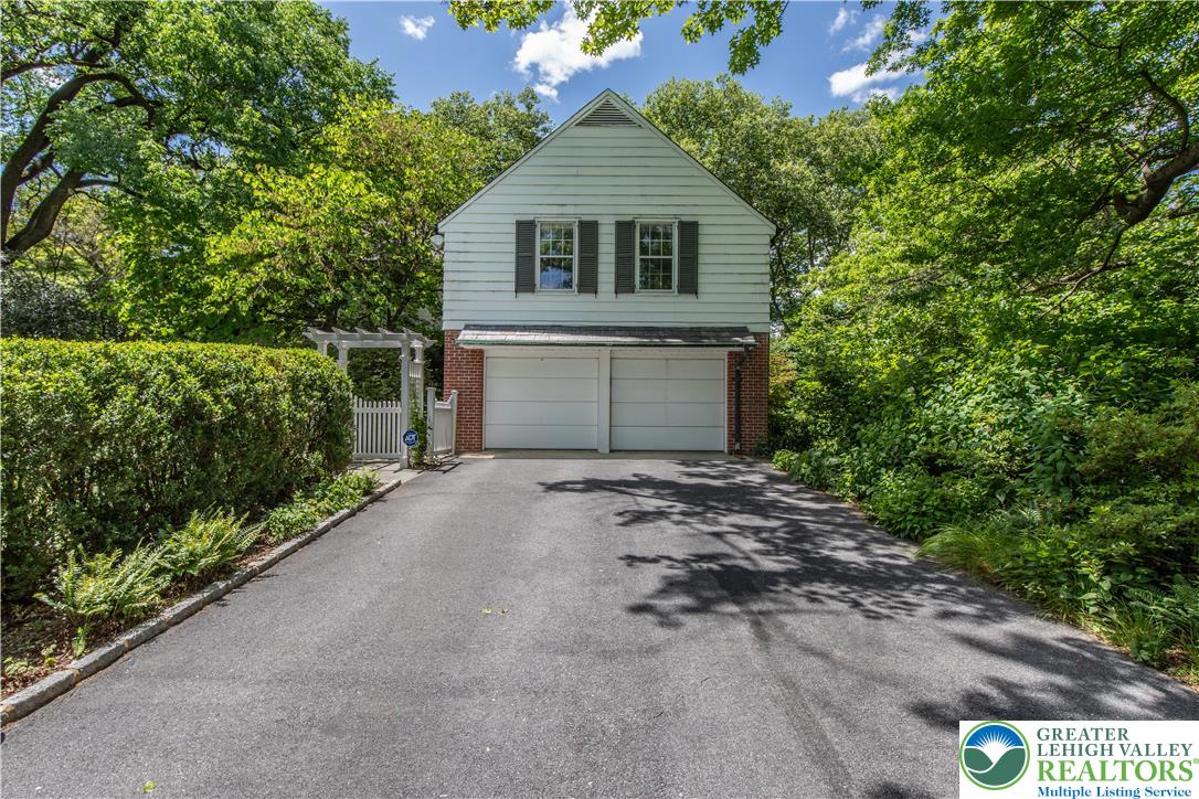 1942 Sycamore Street Bethlehem, PA 18017 - Photo 65 of 74