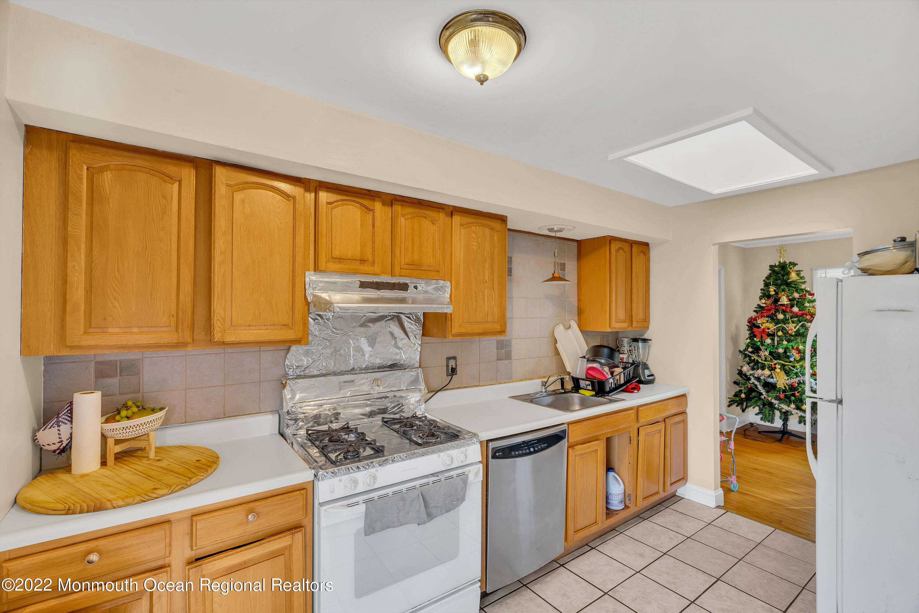 76 Bates Road Jackson, NJ 08527 - Photo 10 of 27 012_dsc00046