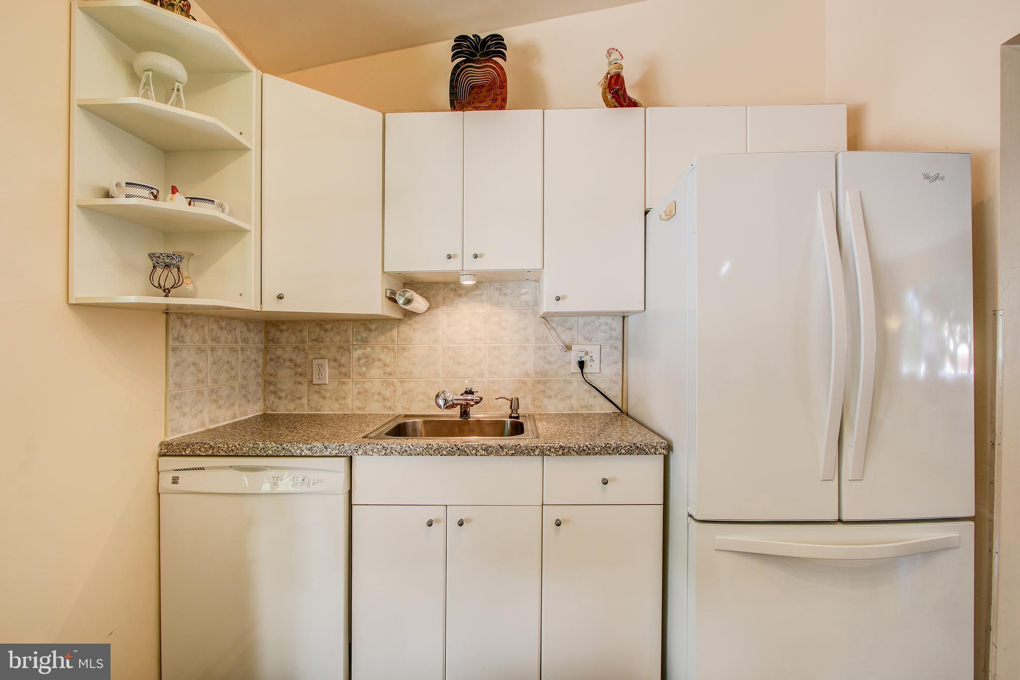 407 Eisner Street Silver Spring, MD 20901 - Photo 14 of 34 Kitchen