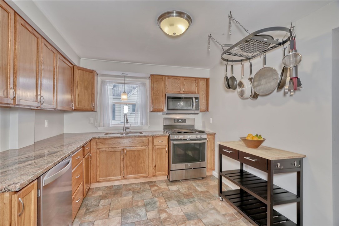 78 Kimbark Road Brighton, NY 14610 - Photo 8 of 48