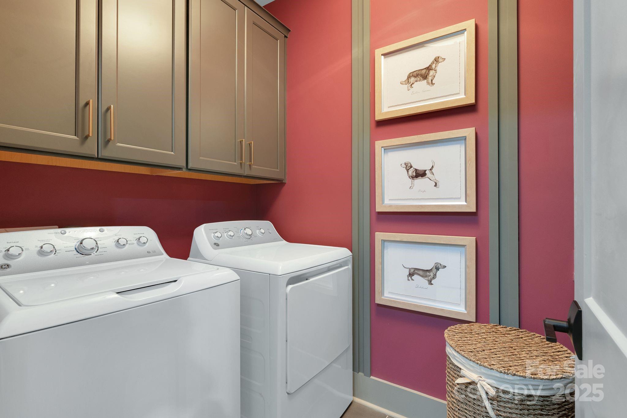13648 Glennmayes Road Huntersville, NC 28078 - Photo 31 of 32 a utility room with dryer and washer