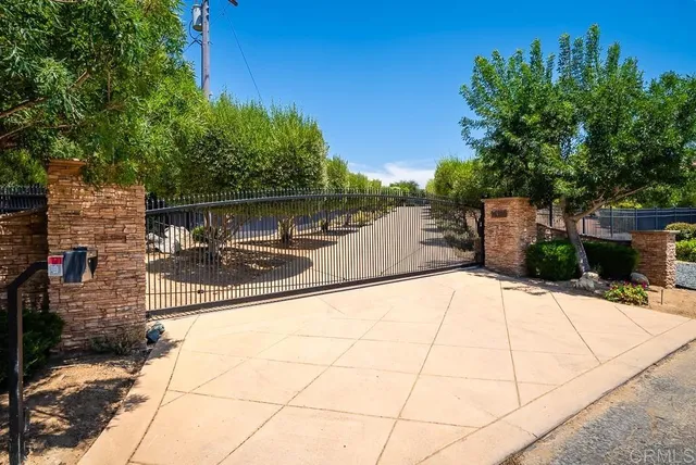 $3,200,000 | 14106 Summit Crest, Escondido, CA 92025