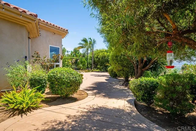 $3,200,000 | 14106 Summit Crest, Escondido, CA 92025