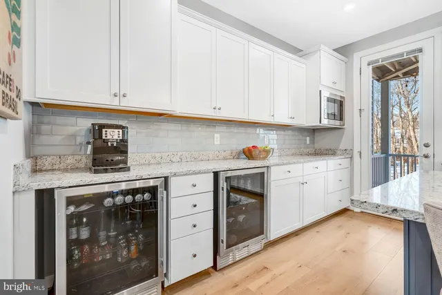 $1,159,000 | 3871 Rainier Drive, Fairfax, VA 22033