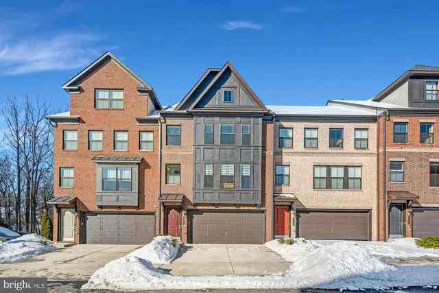 $1,159,000 | 3871 Rainier Drive, Fairfax, VA 22033