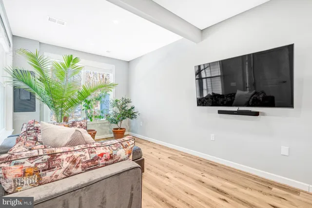 $1,159,000 | 3871 Rainier Drive, Fairfax, VA 22033