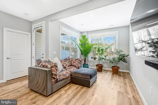 $1,159,000 | 3871 Rainier Drive, Fairfax, VA 22033