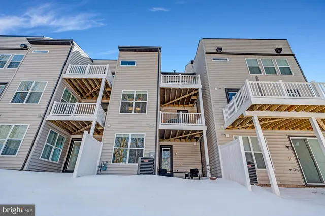 $1,159,000 | 3871 Rainier Drive, Fairfax, VA 22033