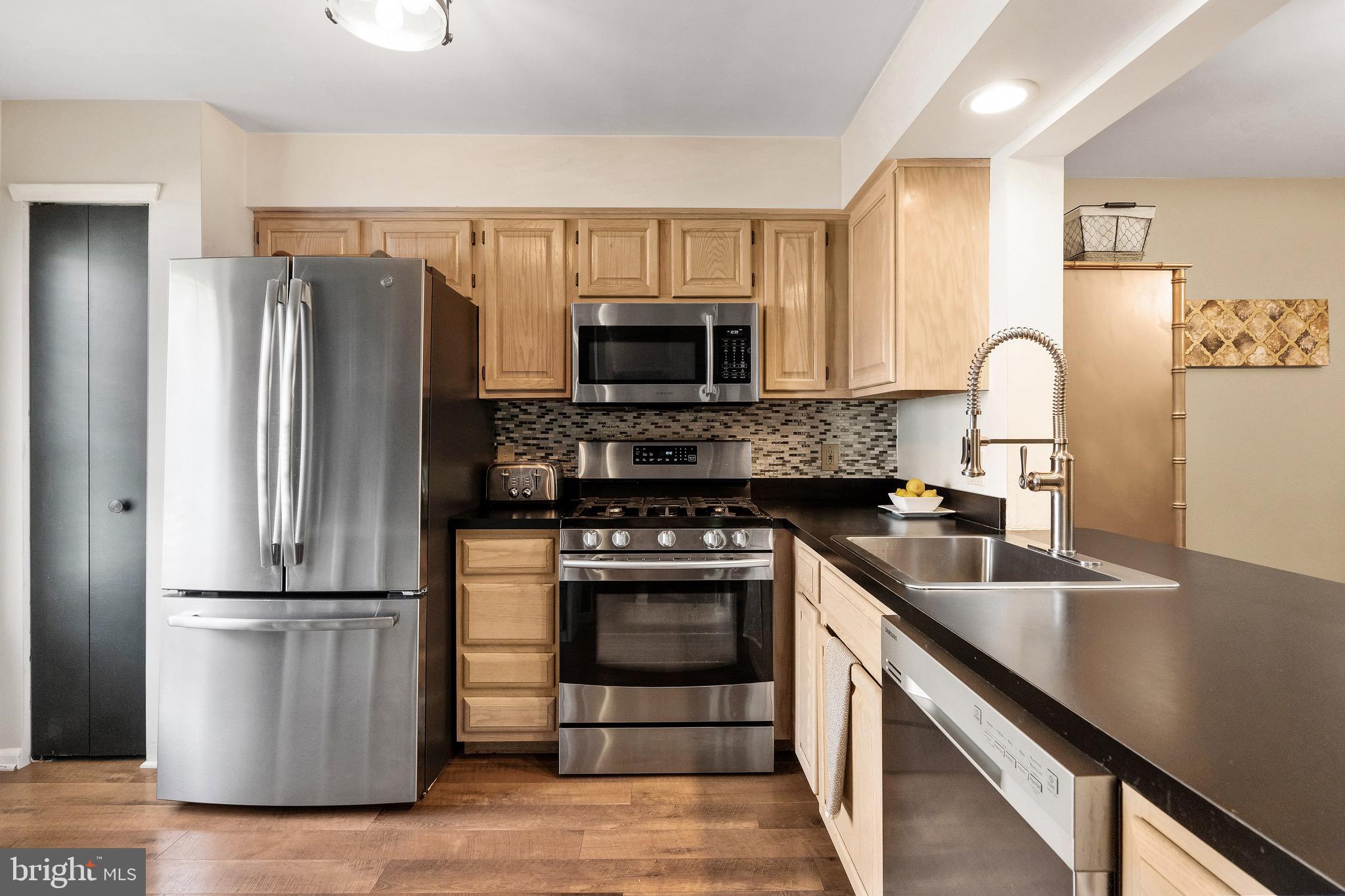 506B Wharton Road Mount Laurel, NJ 08054 - Photo 11 of 26 Stainless Steel Appliances