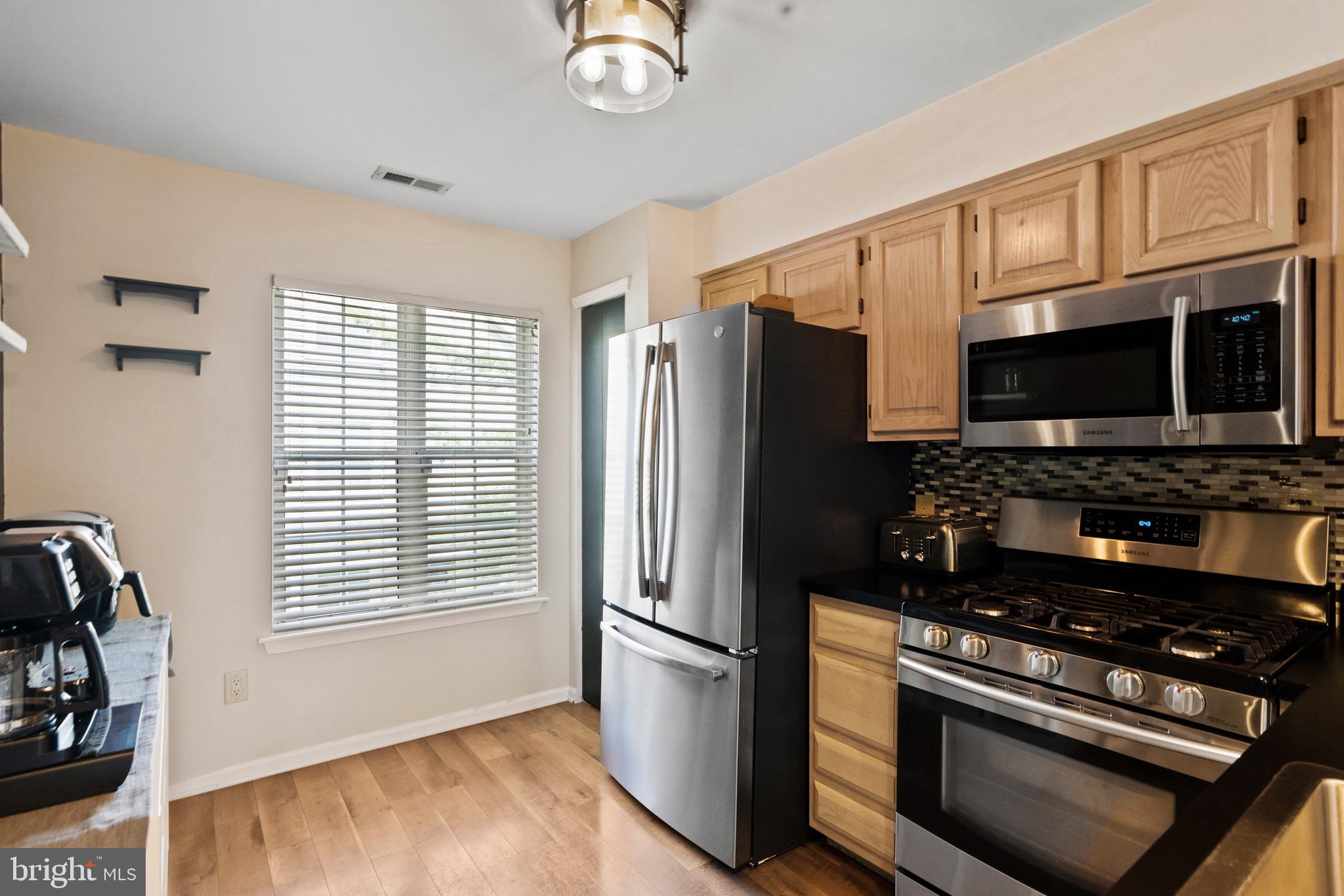 506B Wharton Road Mount Laurel, NJ 08054 - Photo 13 of 26 Gas Cooking
