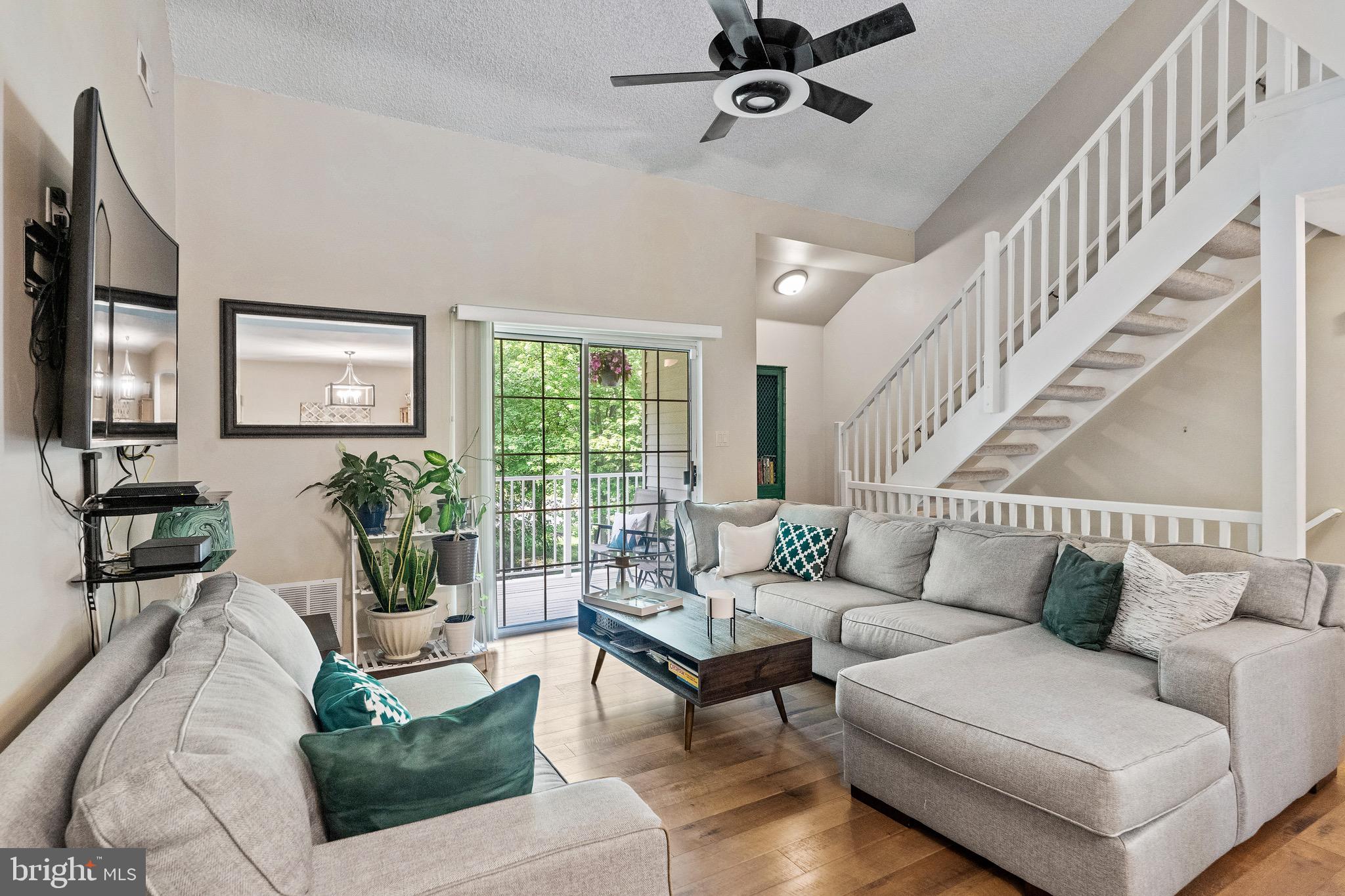 506B Wharton Road Mount Laurel, NJ 08054 - Photo 5 of 26 Cathedral/Vaulted Ceilings