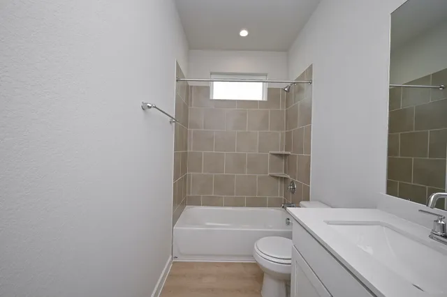 $2,600 | 33019 School Hl Road, Fulshear, TX 77441